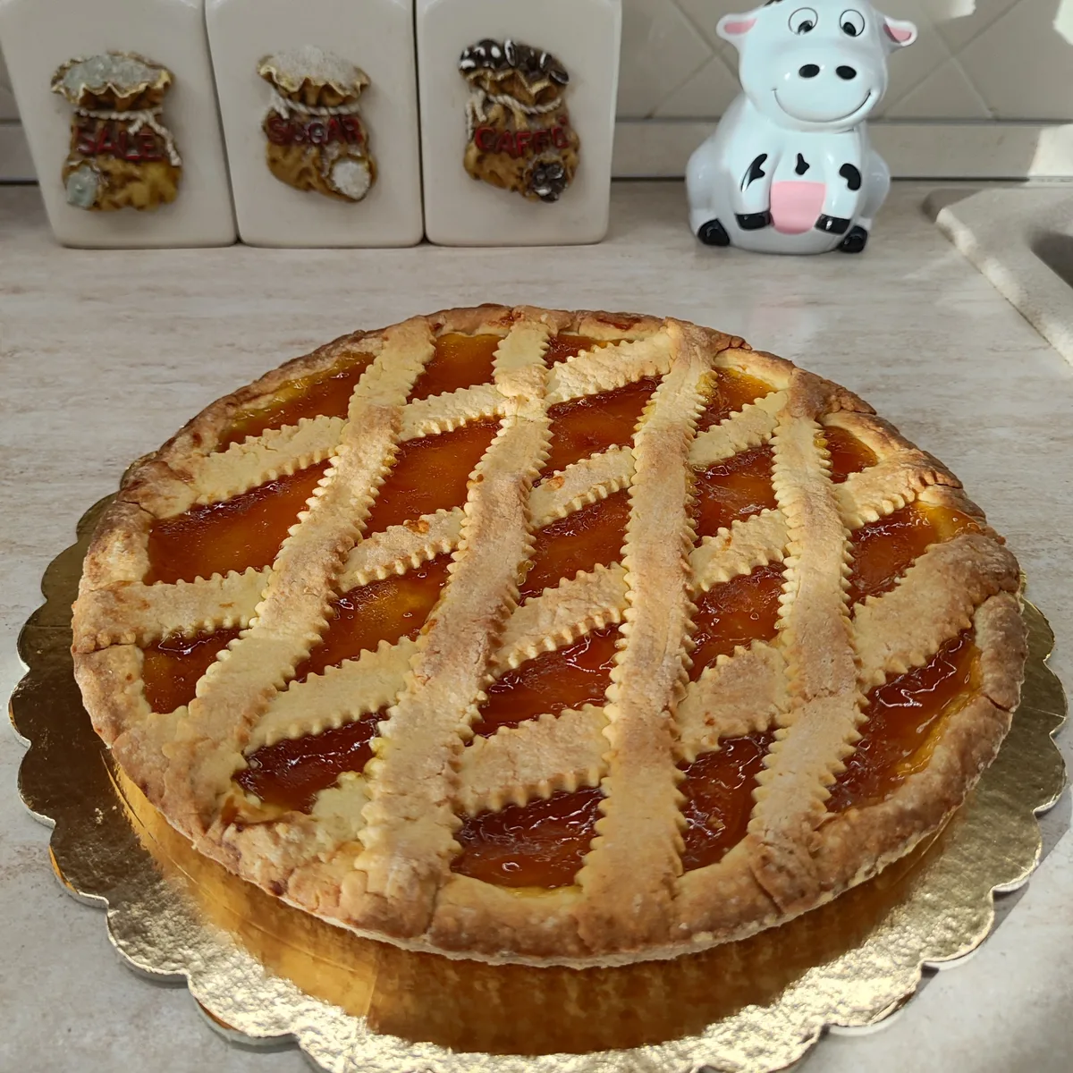 Crostata con confettura di albicocche